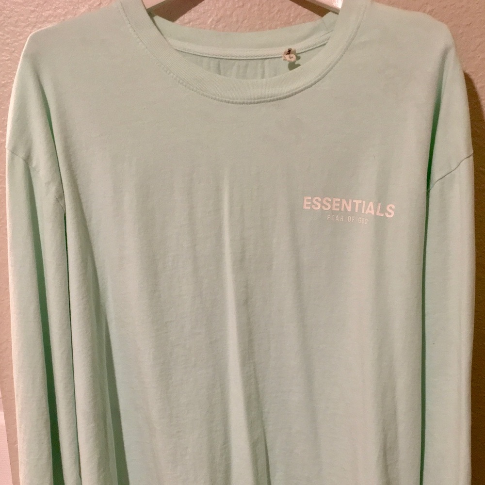 Fear of God Essentials long sleeve boxy Tee, Mint.